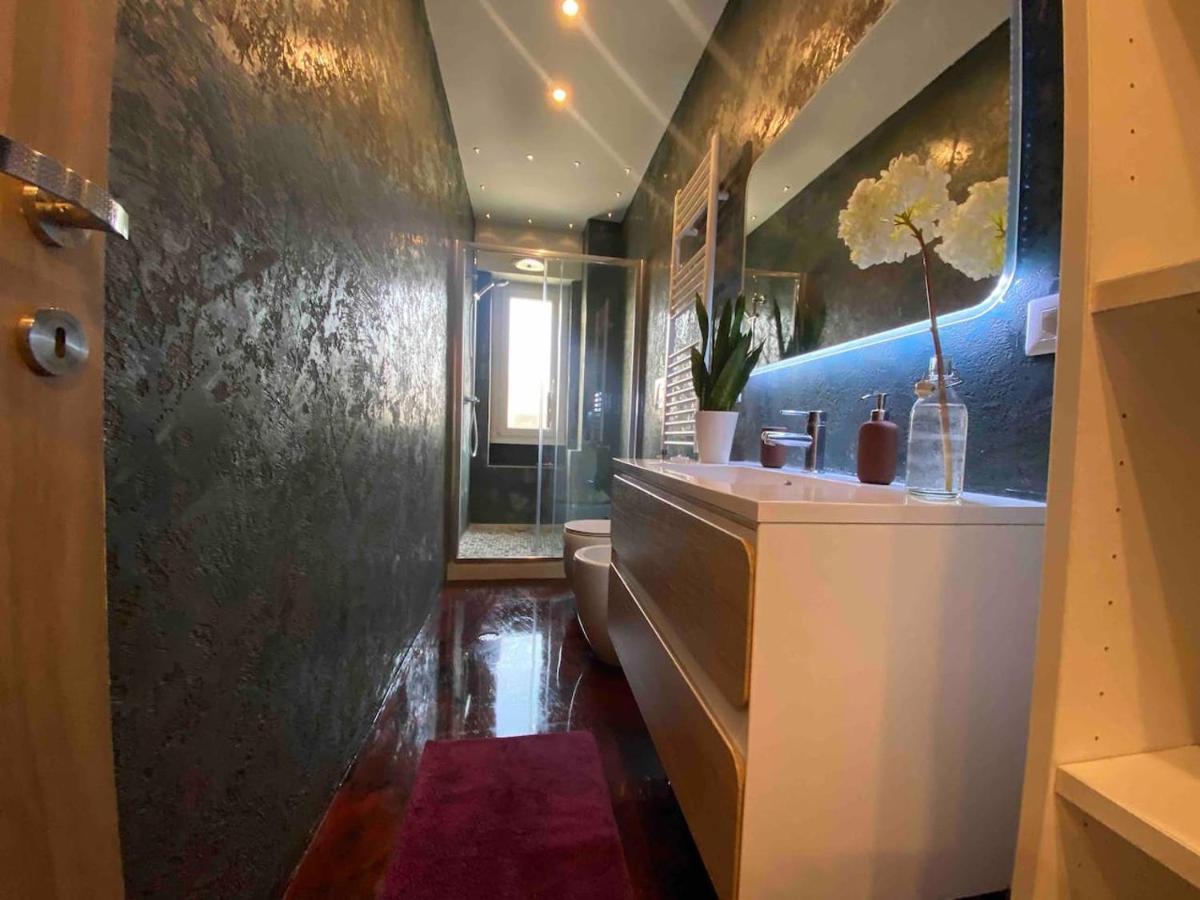 Prestigioso Trilocale Sui Navigli Con A/C & Wi-Fi Daire Milano Dış mekan fotoğraf